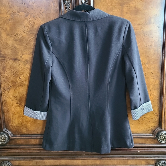 BCX Black One Button Blazer Jacket W/ Pinstripe Cuffs Size Medium - Picture 2 of 5